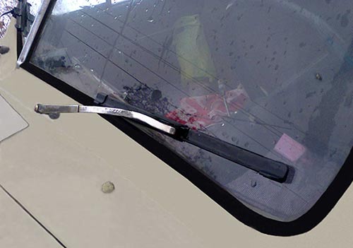 Поводки со щетками на автомобиле Победа М-20